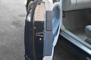 Image 33/50 of Mercedes-Benz CLK 230 Kompressor (2002)