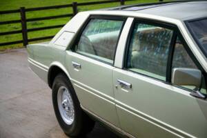 Image 15/39 of Aston Martin Lagonda (1982)
