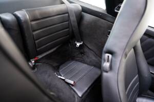 Image 16/31 of Porsche 911 Carrera 3.2 (1988)