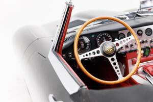 Image 24/32 of Jaguar E-Type 3.8 (1961)