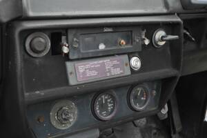 Immagine 39/50 di Mercedes-Benz 240 GD (SWB) (1987)
