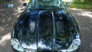 Image 23/50 of Jaguar XKR (1998)