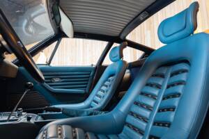 Image 42/74 of Ferrari 365 GTB/4 Daytona (1971)