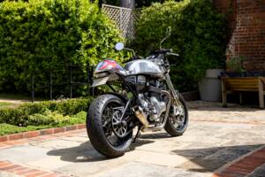 Bild 20/39 von Norton Dominator SS (2018)