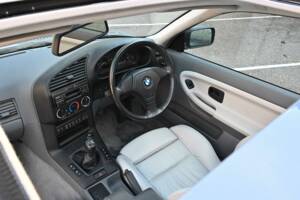 Imagen 43/47 de BMW 328i (1995)