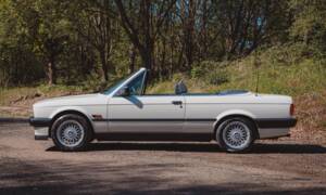 Bild 2/36 von BMW 318i (1991)