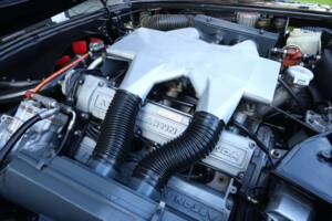 Image 11/50 of Aston Martin DBS V8 (1972)