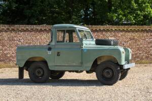 Image 15/50 of Land Rover 88 (1965)