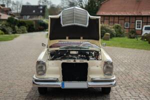 Image 8/42 of Mercedes-Benz 220 SE b (1965)
