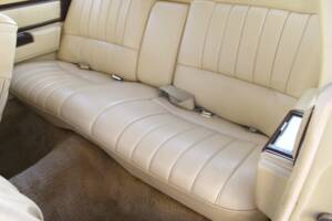 Image 14/56 of Cadillac Coupe DeVille (1977)