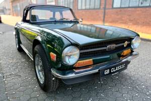 Image 2/24 de Triumph TR 6 (1973)
