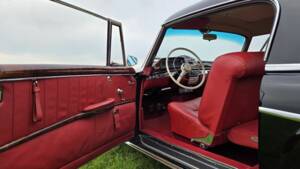 Image 2/8 of Mercedes-Benz 220 S (1959)