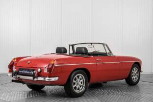Afbeelding 2/50 van MG MGB (1973)