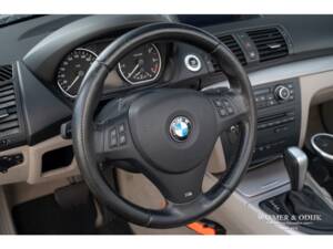 Image 6/33 de BMW 118i (2010)