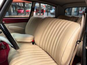 Image 21/37 of Citroën ID 19 (1967)