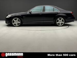 Image 5/15 de Mercedes-Benz S 63 AMG (2008)