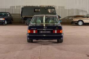 Bild 8/43 von Mercedes-Benz 380 SE (1984)