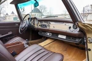 Image 51/56 de Mercedes-Benz 280 SL (1970)