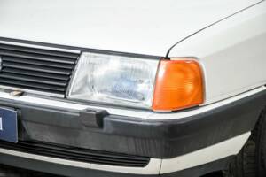 Image 22/50 of Audi 100 - 1.8 (1987)