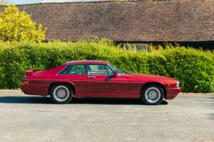Image 48/50 of Jaguar XJR-S V12 Le Mans (1991)
