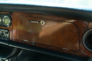 Image 46/50 de Jaguar XJ 6 4.2 (1970)