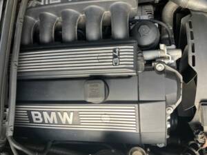Image 41/49 of ALPINA B3 S Touring (2002)