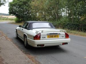 Image 4/20 de Jaguar XJS 5.3 V12 (1988)