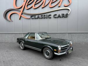 Image 13/50 de Mercedes-Benz 280 SL (1970)