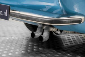 Image 37/50 of Volvo 1800 E (1971)