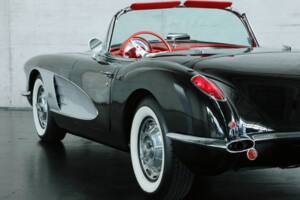 Image 23/50 de Chevrolet Corvette (1959)