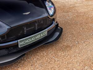 Image 32/65 of Aston Martin Vantage GT8 (2017)