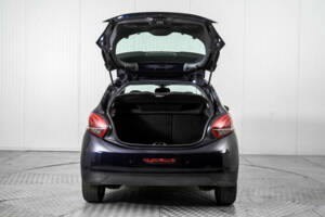 Bild 44/50 von Peugeot 208 1.2 PureTech 82 (2019)