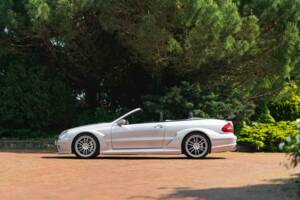 Immagine 5/28 di Mercedes-Benz CLK DTM AMG (2006)