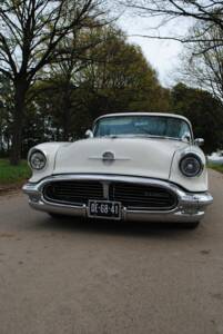 Bild 6/9 von Oldsmobile 98 Sedan (1956)