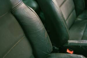 Image 28/33 of Peugeot 205 GTi 1.9 (1993)