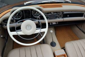 Immagine 22/66 di Mercedes-Benz 280 SL (1969)