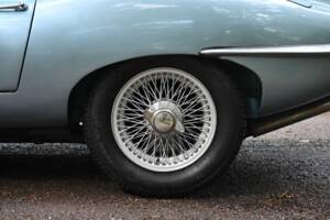 Image 7/50 of Jaguar E-Type (2+2) (1966)