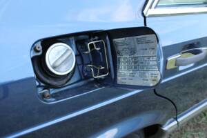 Image 42/51 de Mercedes-Benz 500 SE (1984)