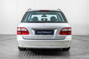 Bild 13/50 von Mercedes-Benz E 200 Kompressor T (2003)
