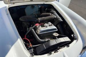 Image 12/24 of Alfa Romeo Giulia 1600 Spider (1963)