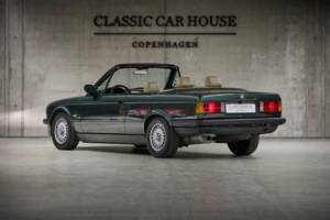 Image 4/90 of BMW 325i (1987)