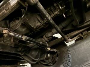 Immagine 19/23 di Mercedes-Benz 230 GE (SWB) (1987)