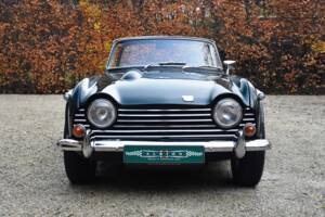 Image 4/29 of Triumph TR 5 PI (1968)