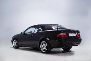 Image 13/39 of Mercedes-Benz CLK 230 Kompressor (2002)