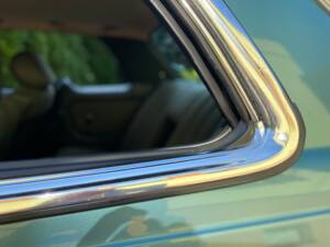 Image 26/66 of Mercedes-Benz 230 CE (1981)