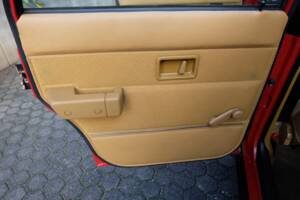 Image 36/75 de Volvo 240 (1986)