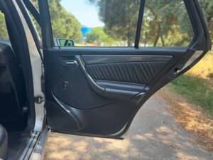 Bild 29/36 von Mercedes-Benz C 43 AMG T (1998)
