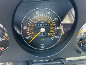 Image 15/30 of Mercedes-Benz 560 SL (1988)