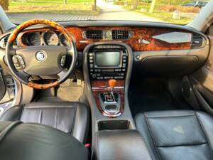 Bild 11/24 von Jaguar XJ 2.7 D (2007)