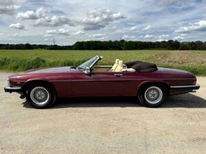 Image 2/50 de Jaguar XJS 5.3 V12 (1989)